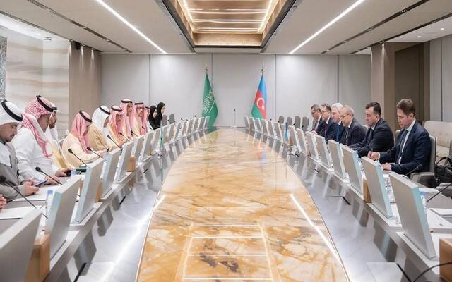 السعودية وأذربيجان تبحثان تعزيز التعاون في مجالات الطاقة المتجددة