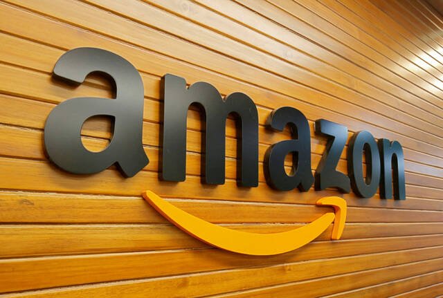 أمازون تتبرع بمليون دولار لحفل تنصيب ترامب وبيزوس يخطط لزيارته