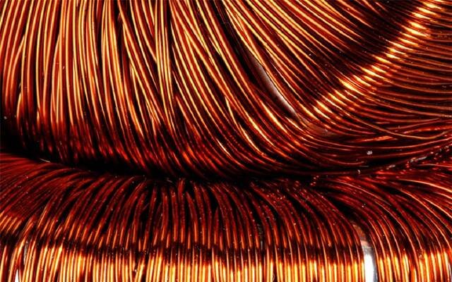ارتفاع العقود الآجلة للنحاس في لندن ونيويورك