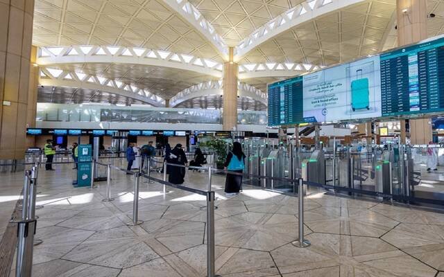 مطار الملك خالد يتصدر قائمة الالتزام بمواعيد رحلات المغادرة بالمملكة خلال 2024